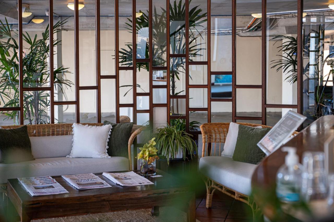 Beach Hotel Resort Teluk Byron Bagian luar foto