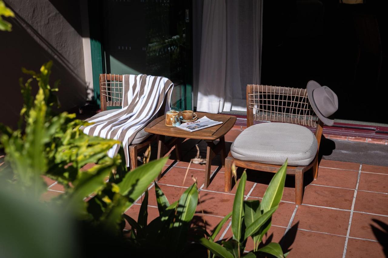 Beach Hotel Resort Teluk Byron Bagian luar foto