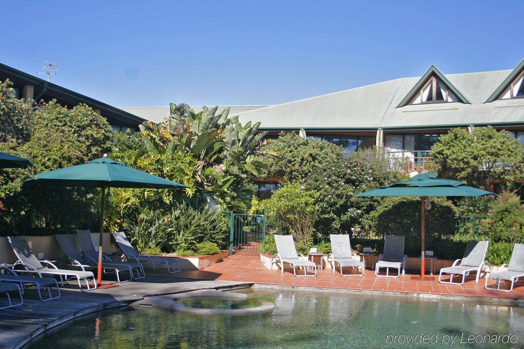 Beach Hotel Resort Teluk Byron Bagian luar foto